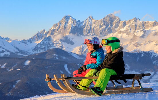 Perfekter Familienurlaub in einer Ferienwohnung in Rohrmoos Schladming mit Aktivitäten wie Rodeln für die ganze Familie